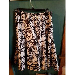 Draper's & Damon's Womens Black White Rose Floral Skirt Size 10 A-line